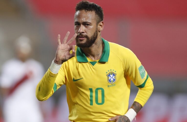 Neymar ăn mừng chiến thắng với điệu nhảy quen thuộc