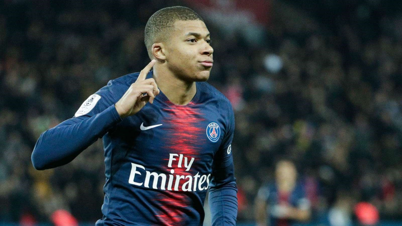Khả năng chinh chiến của cầu thủ đội tuyển Pháp Kylian Mbappé không hề kém cạnh bất cứ cầu thủ nào