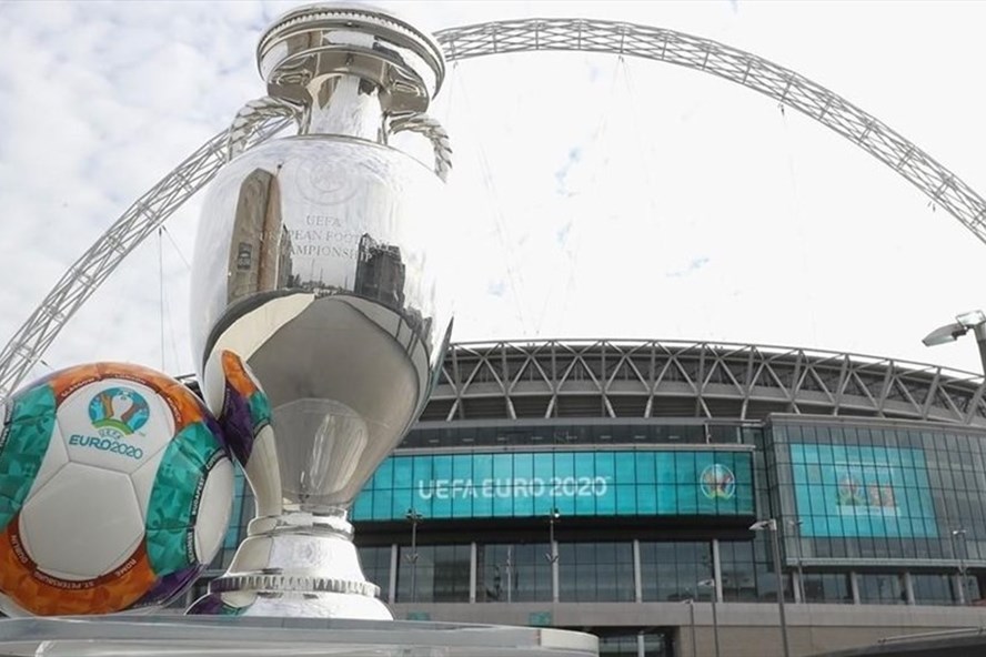 Sân Wembley có thể bị tước quyền đăng cai trận chung kết EURO 2021